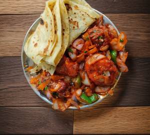 Chilli chicken with 2 Laccha Paratha