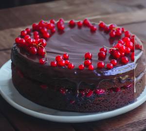 Chocolate current cake