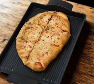 Spicy Chicken Supreme Naanza