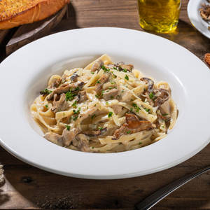 Fettuccine with Mushroom Sauce Veg