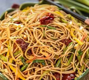 Veg Chilli Garlic Noodles