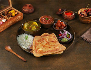 Aloo Palak Veg Thali