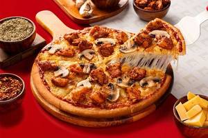 Mushroom Chicken Medium Pizza.