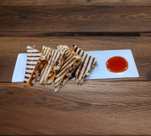 Mushroom Tandoori Pizza Sandwich & Potato Cheese Shots (S)