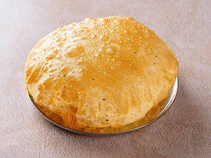 Extra Bhatura (1 Pc)