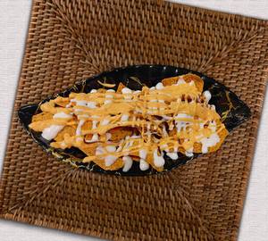 Nachos With Cheese & Mexican Sauce