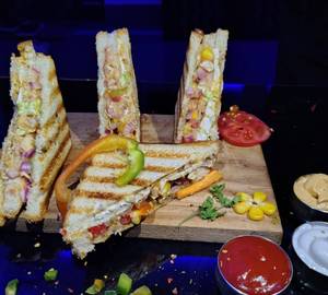 Paneer sandwich (double layered special)