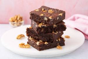 Eggless Walnut Brownie [1 Piece]