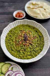 Palak Dal Khichdi With Curd