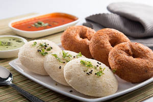 Idli Vada (2Pcs)