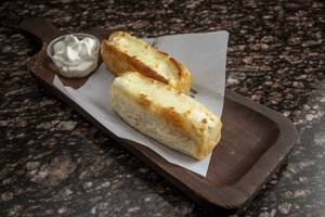 Cheesy Garlic Bread Puffs [2 Pcs]