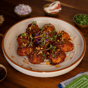 Chicken Chilli Momos (8 Pcs)