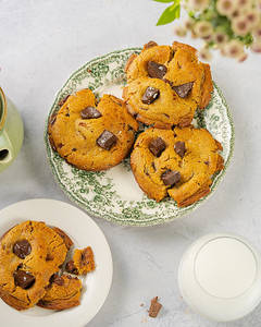 Chocolate Chips Cookie