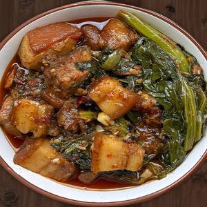 Pork With Lai Hak (Seasonal)