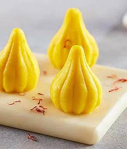 Kesar Kaju Modak