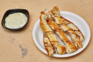 Cinnamon Twists Eggless