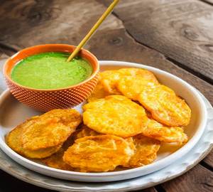 Aloo Pakoda [ 6 pieces]