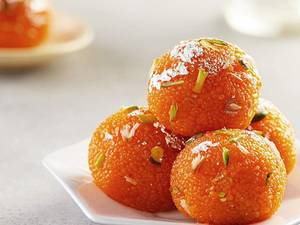 Dry Fruit Motichur Laddu