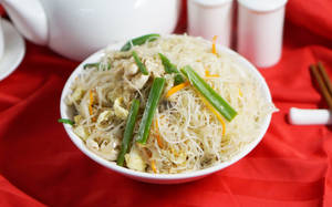Veg Mi Foon (Rice Noodles)