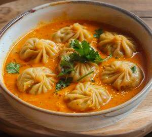 Chicken Jhol Momos [8 Pieces]