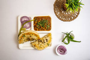 Chole Kulcha