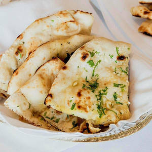 Garlic Cheese Naan