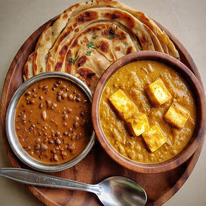 Shahi Paneer+ Dal Makhani+ Roti| Laccha Paratha| Naan Thali Meal For 1