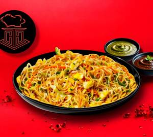 Egg Chowmein + Tomato & Chilli Sauce, Quan - 1 Large (750 Ml) Cntnr.