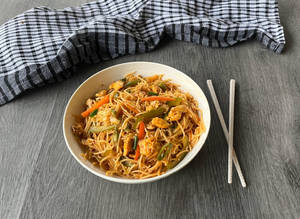 Egg Schezwan Noodles