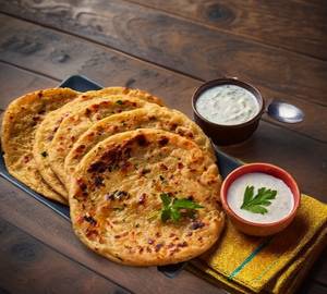 Paneer Paratha With Plain Curd [ 2 Pc]