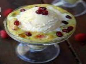 Fruit Salad With Ice Cream