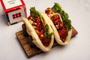Seouls Fried Chicken Bao