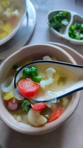 Clear veg soup