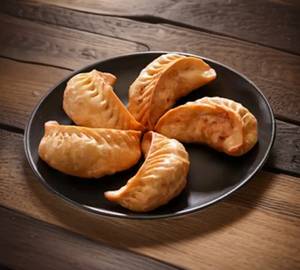 Veg Fried Cheese Momo (8 Pieces)