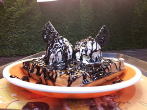 Oreo Waffle (With Ice Cream)
