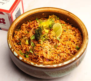 Tom Yum Fried Rice (V)