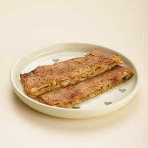 Aloo Pyaaz Paratha (1 pc)