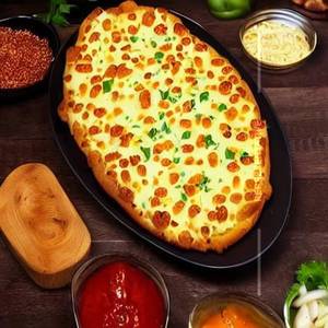 Cheesy chicken garlic bread