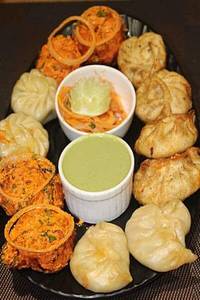 Momos Platter