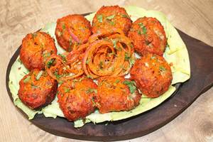 Achari Tandoori Veg Momos