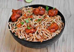 Veg manchurian noodles