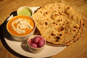 Paneer Butter Masal + 2 Tandoori Roti