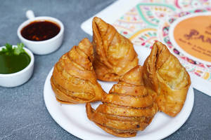 Macorni Samosa