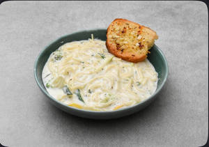 Spaghetti In Cheese Sauce
