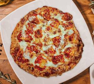 Chilli Paneer Cheese Pizza
