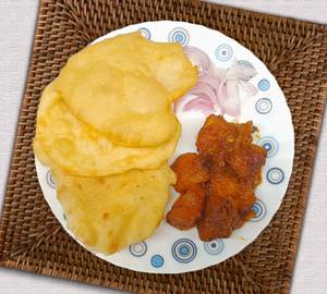 6 Luchi with Aloo Kosha [Subject to availability]