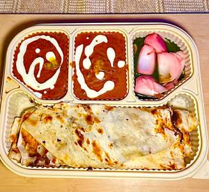 Dal Makhni With 2 Butter Naan  + Vinegar Onion + Chutney