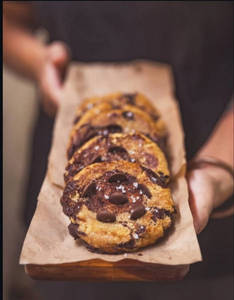 Dark Chocolate Chip Sea Salt Cookie