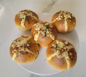 Korean Garlic Cream Cheese Garlic Bun [ 1Pcs ]