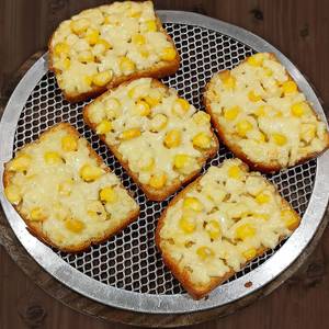 Cheese corn garlic bread